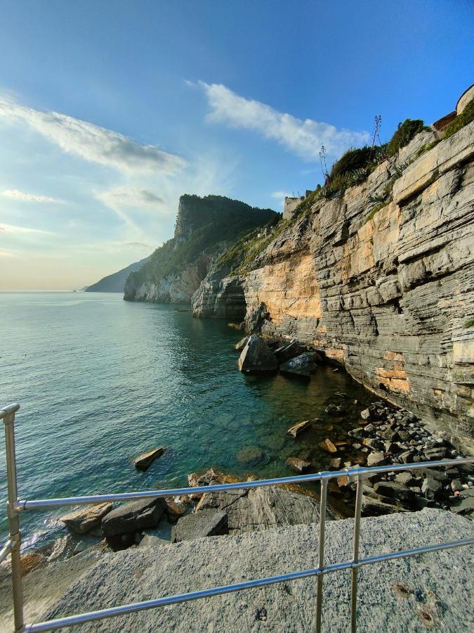 Byron Guest House Porto Venere Exterior foto